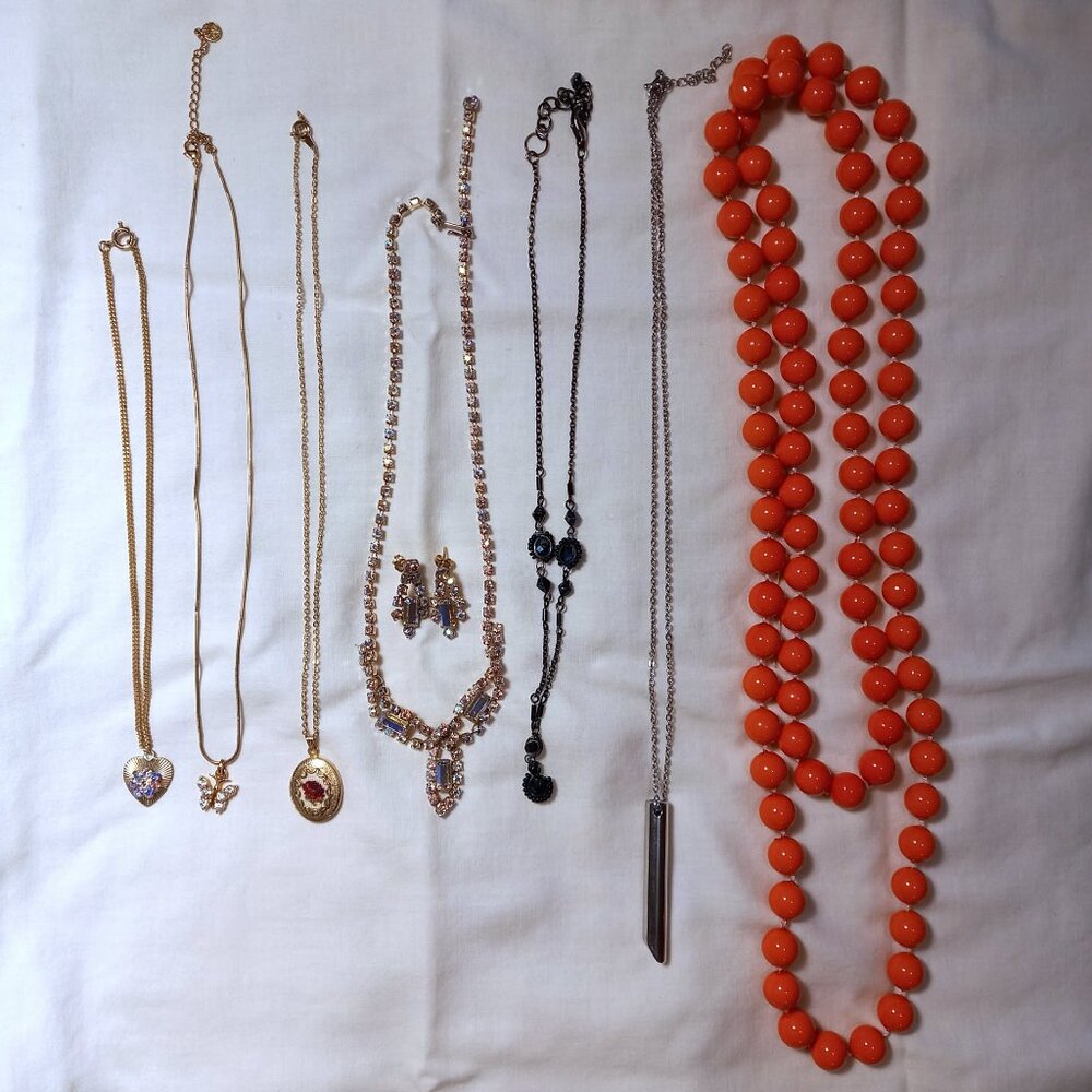 Necklace & Pendant Lot (Mixed Costume) *UPDATED PHOTOS*